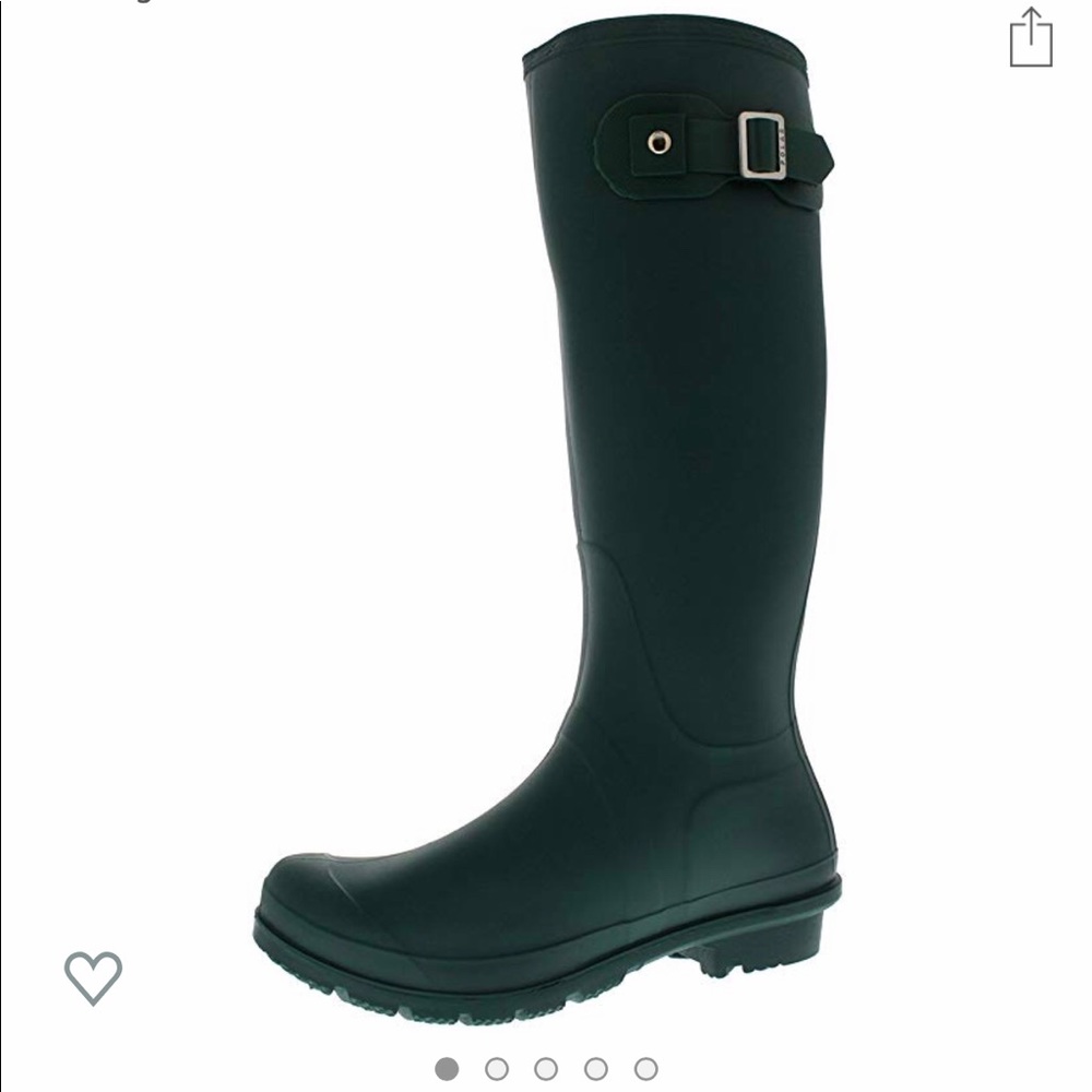 SOLD Green rain boots